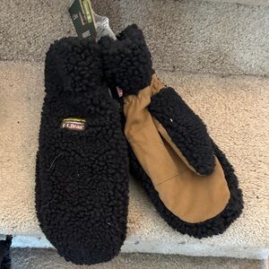 L.L. Bean Black and Tan Mittens